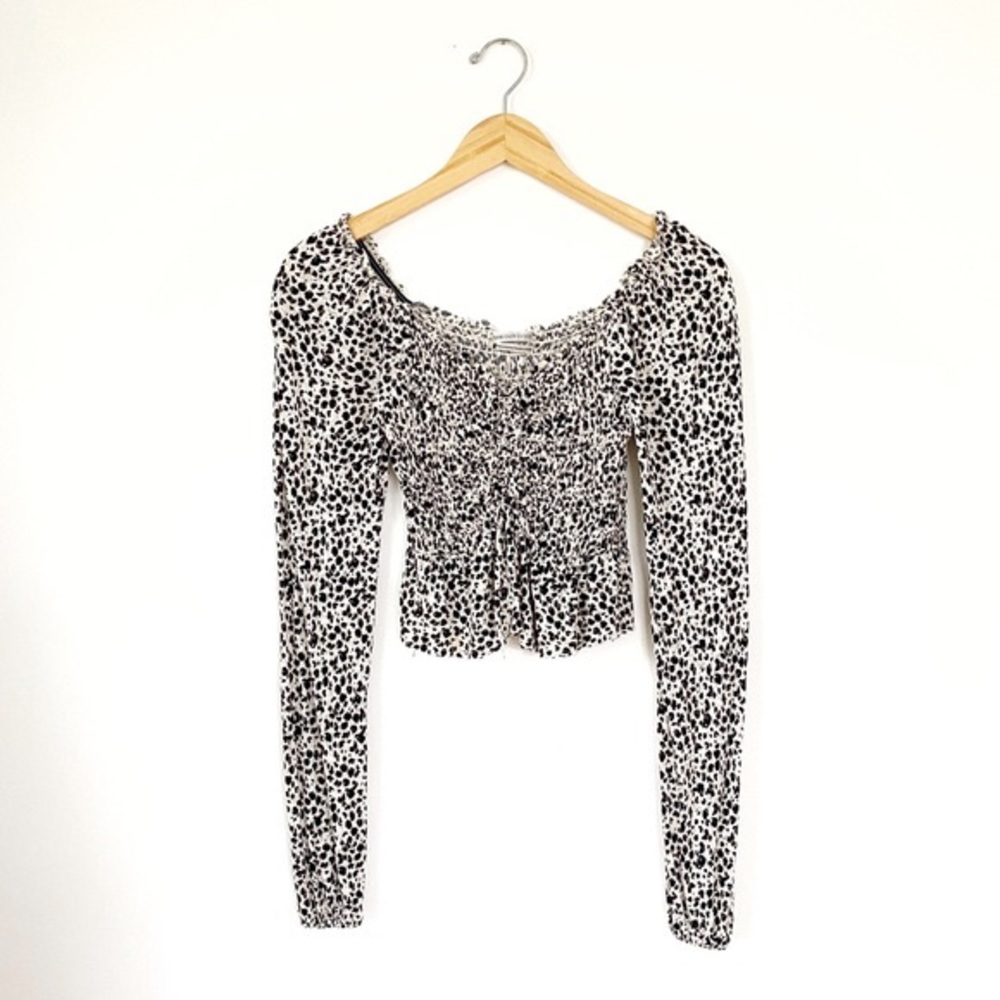 Ruched leopard long sleeve top